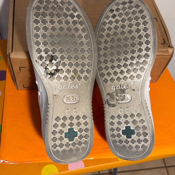 White nurse clogs - Picture 7 of 8